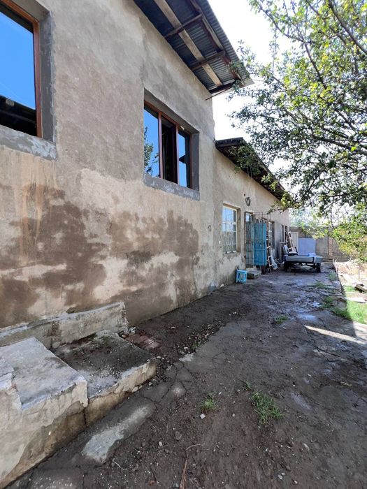 Nazarbek uy sotiladi