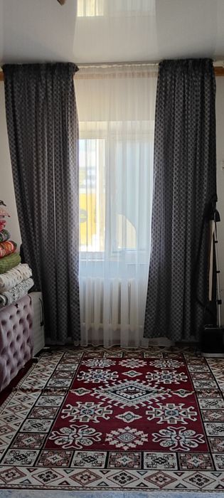 Перде арнайы тігілген