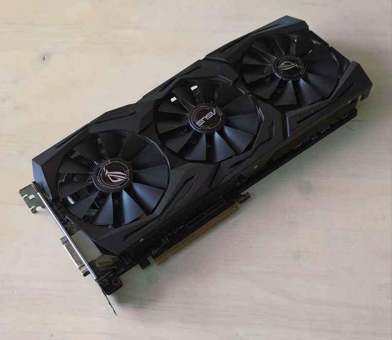 Placa video gaming ASUS ROG RX 480 8GB GDDR5 256bit