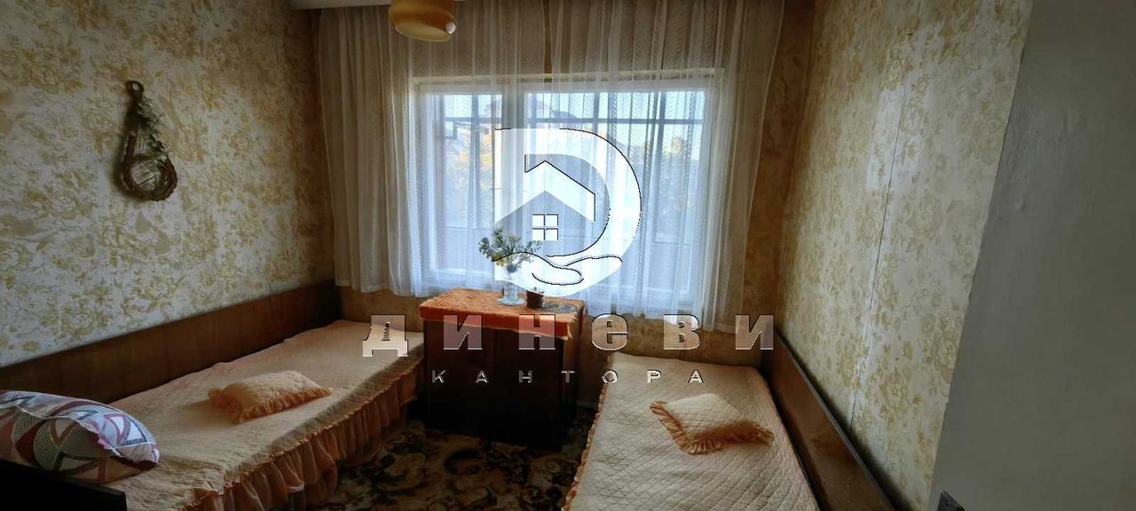 Продава се Четиристаен апартамент в Стара Загора, Център - 84 кв.м за 1310 €/кв.м - Снимка #3
