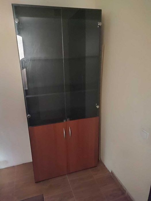 Шкаф офисный стильный