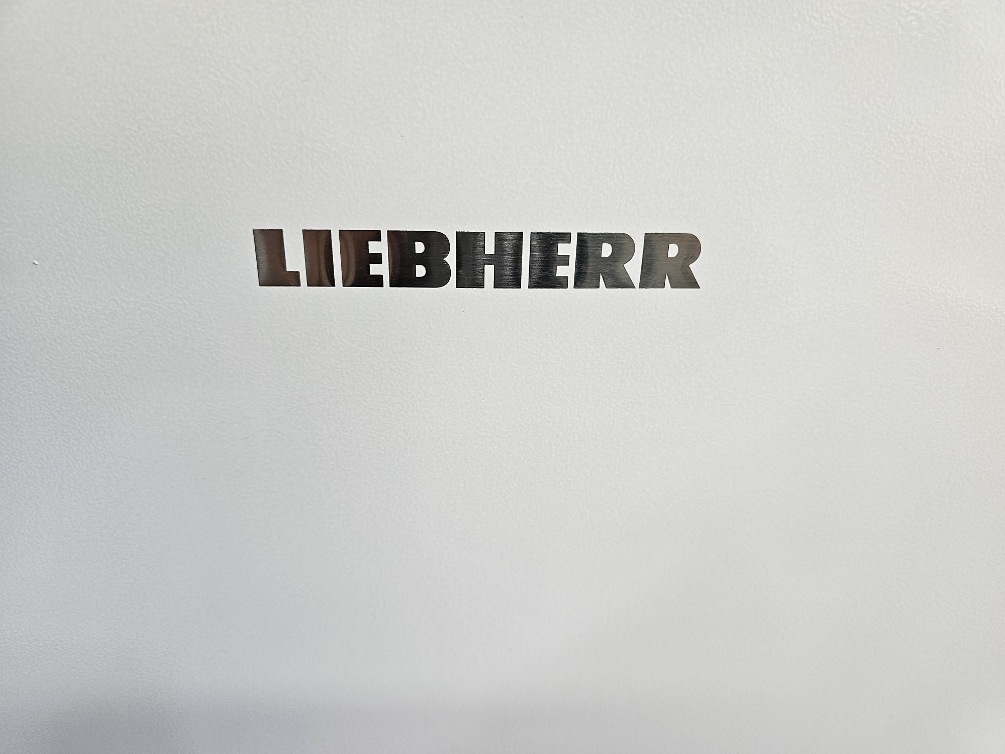 Нов! Фризер Liebherr с 6 чекмеджета No frost  А +++ 200 л