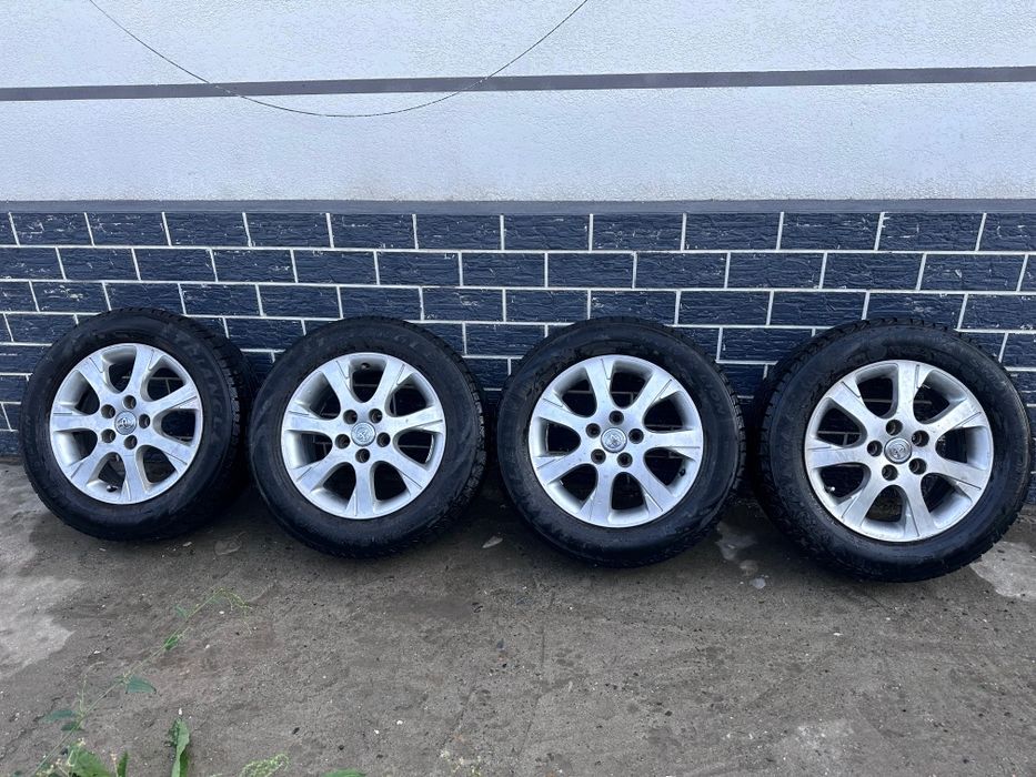 Продам зимние шины с дисками