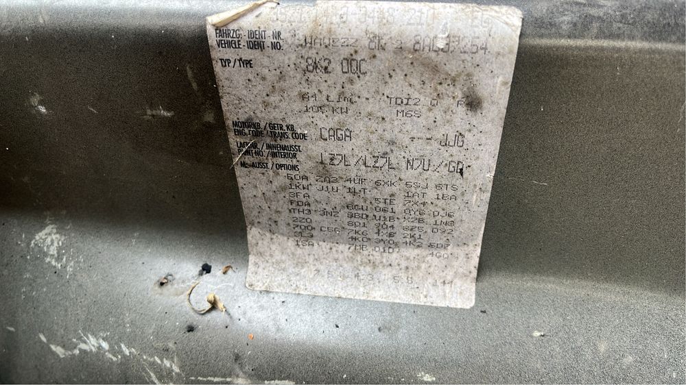 Bara fata audi a4 b8 cu senzori parcare