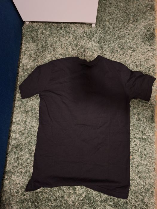 Tricouri alb negru icon