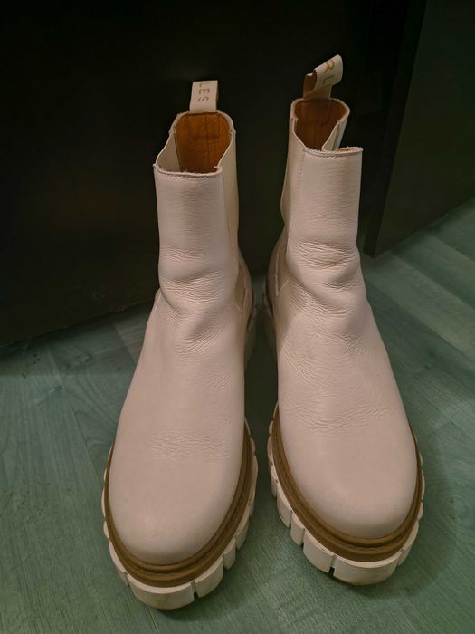 Кожени боти Челси Charles Footwear