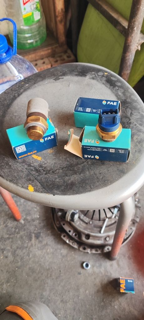 Продаю авто запчасти