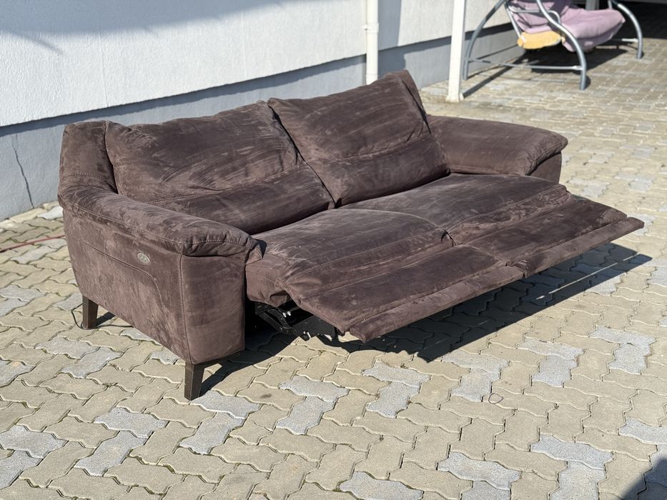 Vand canapea electrica din piele alcantara maro
