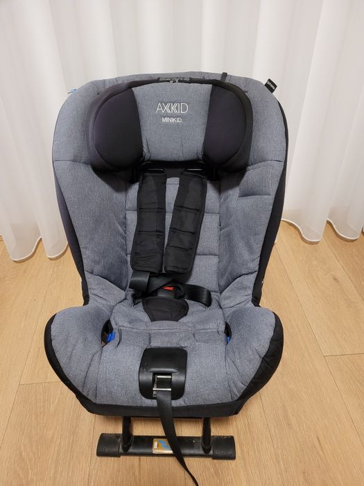 Vând scaun auto Axkid Minikid, stare excelentă