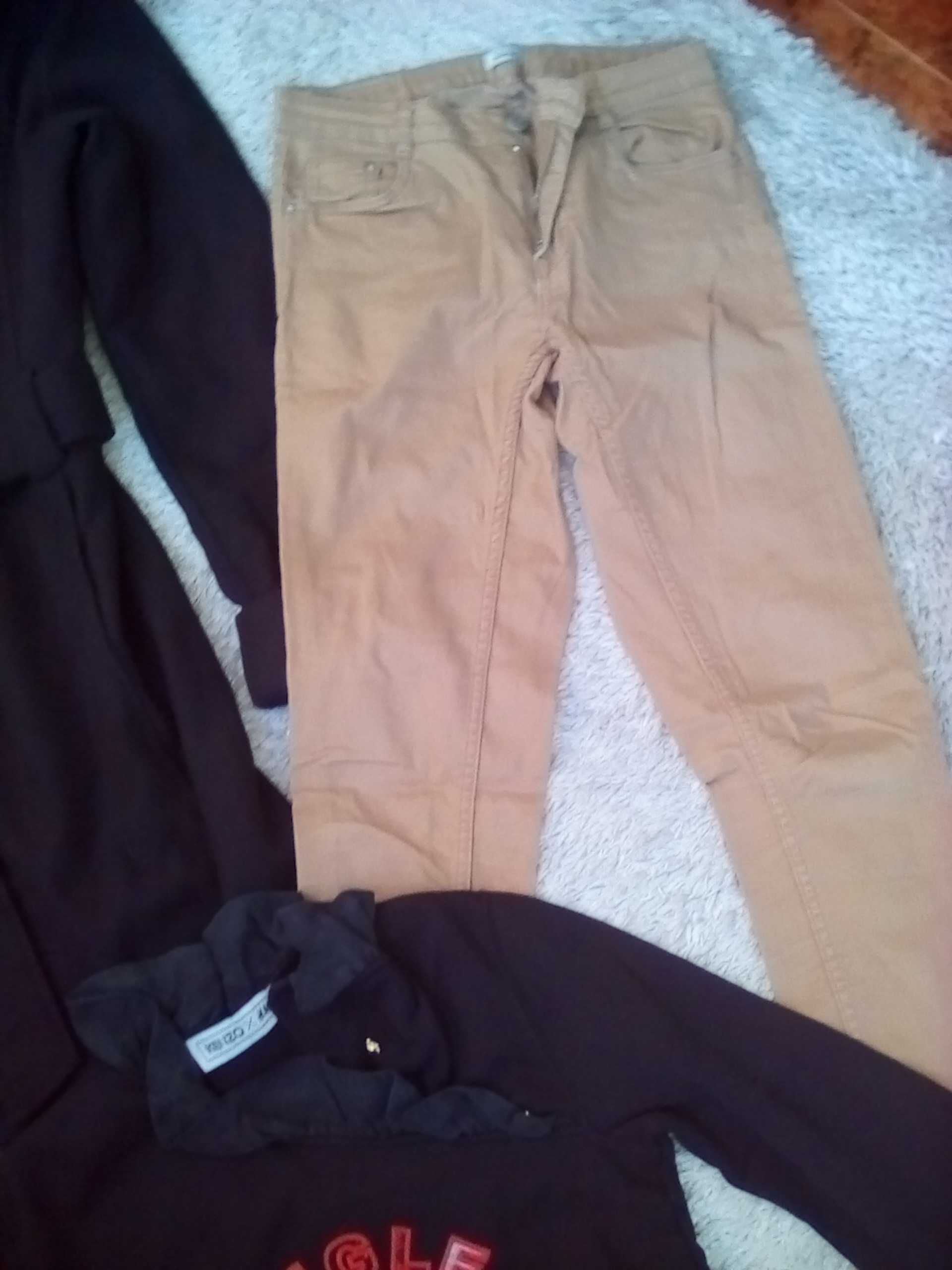 Palton mărime XS ,bluză și blugi 32
