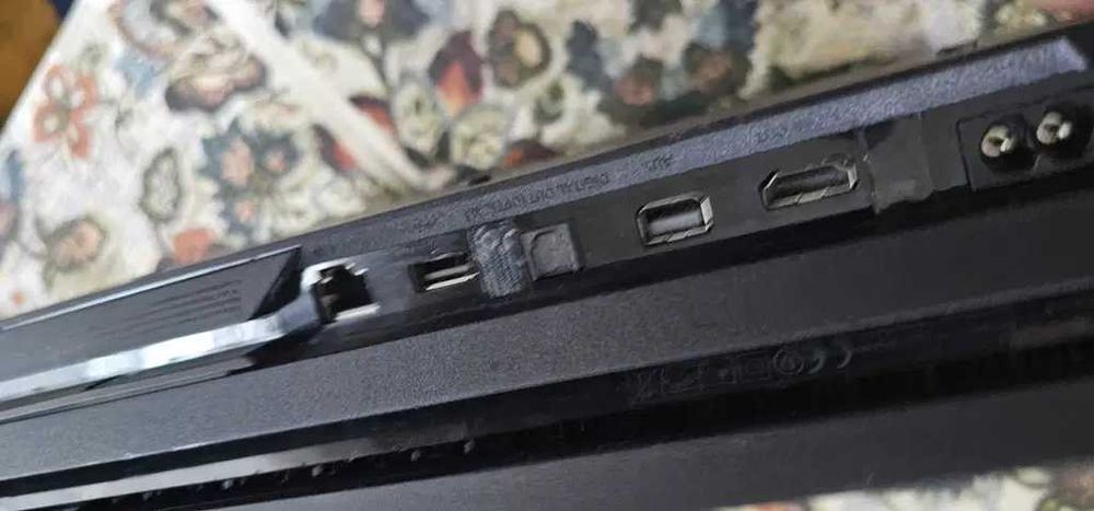 ps 4 pro Sony PS4 PRO (Playstation 4), Gamma Chassis, 1TB, defecta