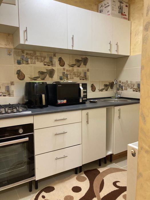 Închiriez apartament cu o camera