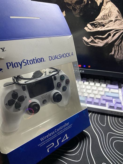 Геймпад Джостик ps4, почти не использованная, качественный материал