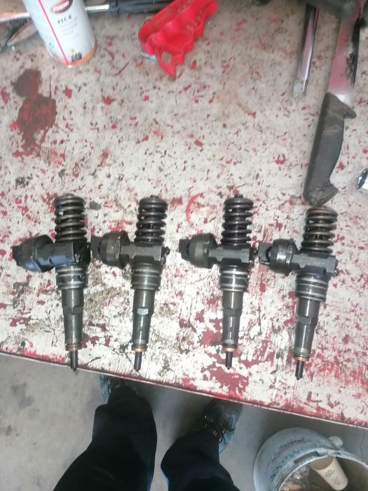 Vand injectoare  cod CD 131 de cai