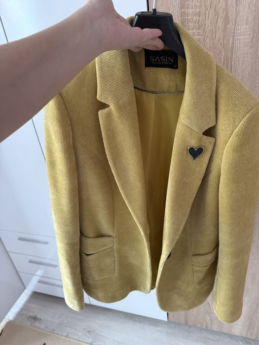 Дамско сако,чисто ново,размер С/М