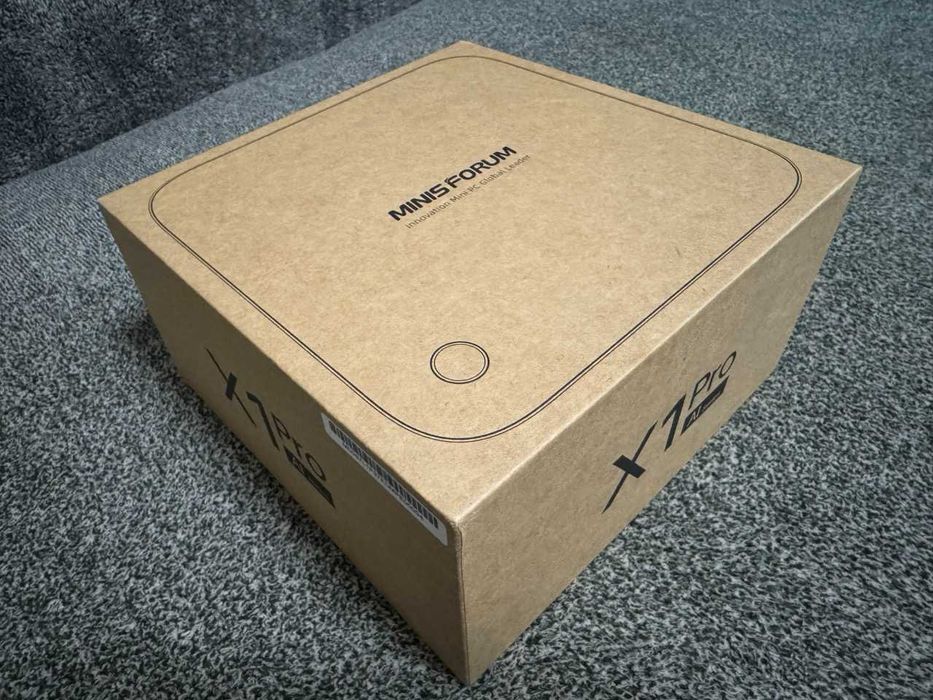 Minisforum / AI X1 Pro / AMD Ryzen AI 9 / 32+1Tb / Sigilat