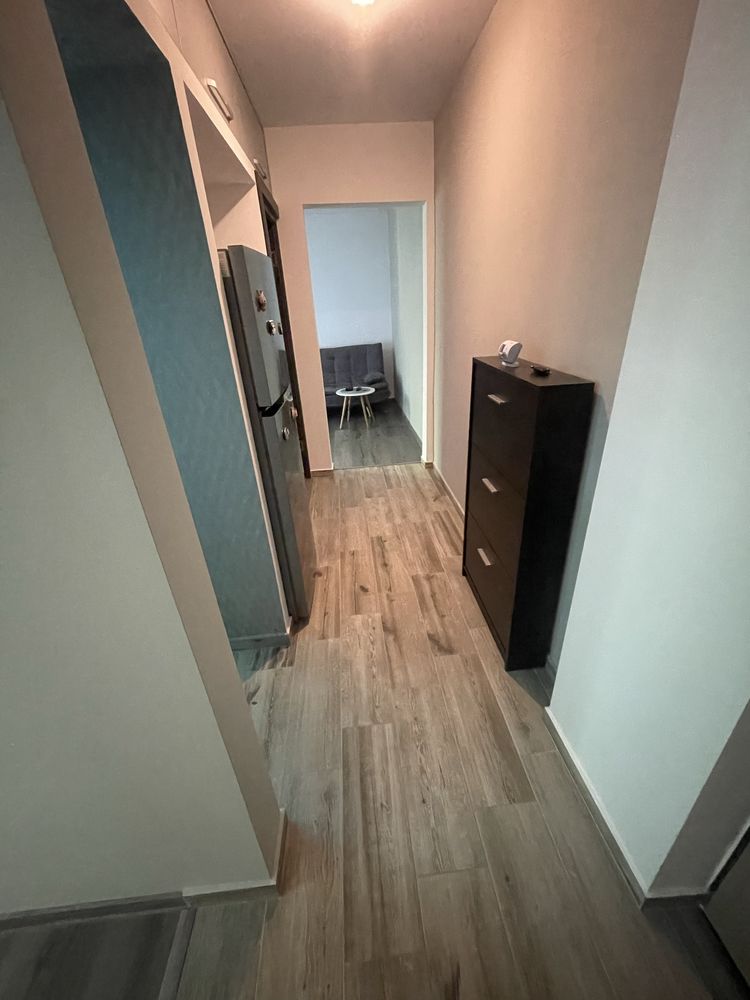 Vand apartament cu 3 camere in zona Fortuna, vlaicu aproape de scoala.