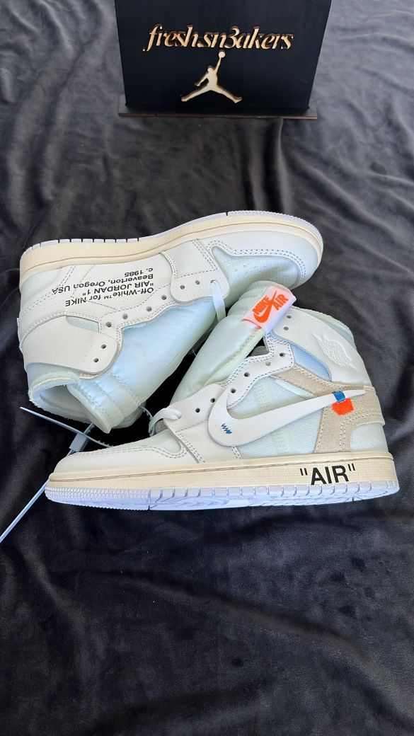 Air Jordan 1 x Off-White ( in stoc )