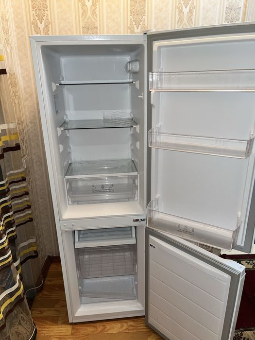 Холодильник AVA.