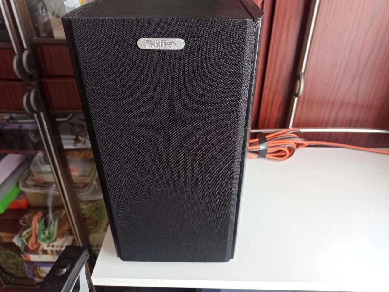 Edifier R1900TIII - качествени активни колони, като нови