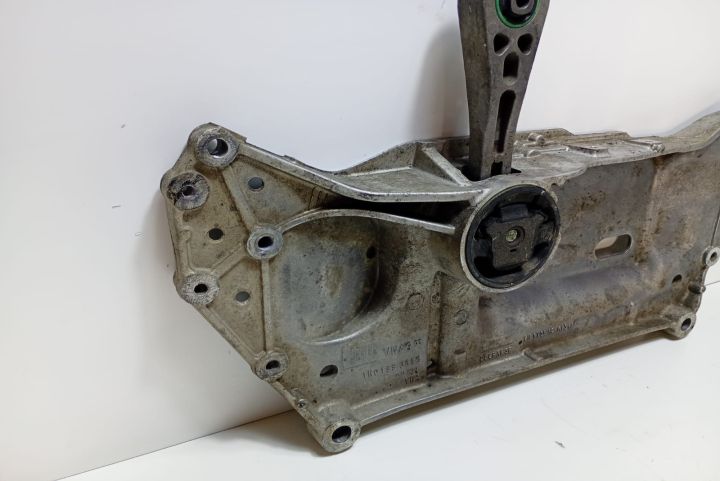 Jug motor  1K0199369G Volkswagen VW Jetta a 5-a generatie seria