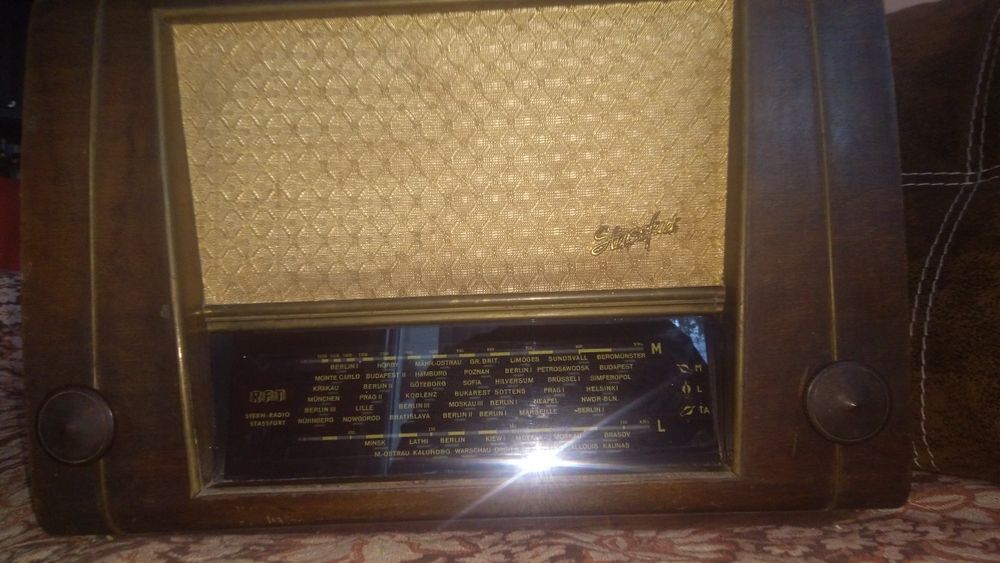 Ретро радио RFT - Super 4Е67, модел 1952 год.