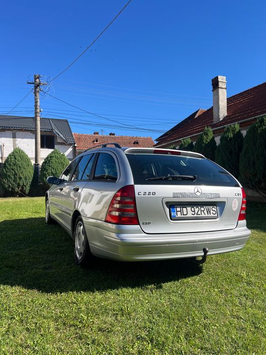Mercedes-Benz C 220