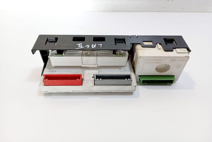 Display bord P8200002604A Renault Laguna a 2-a generatie