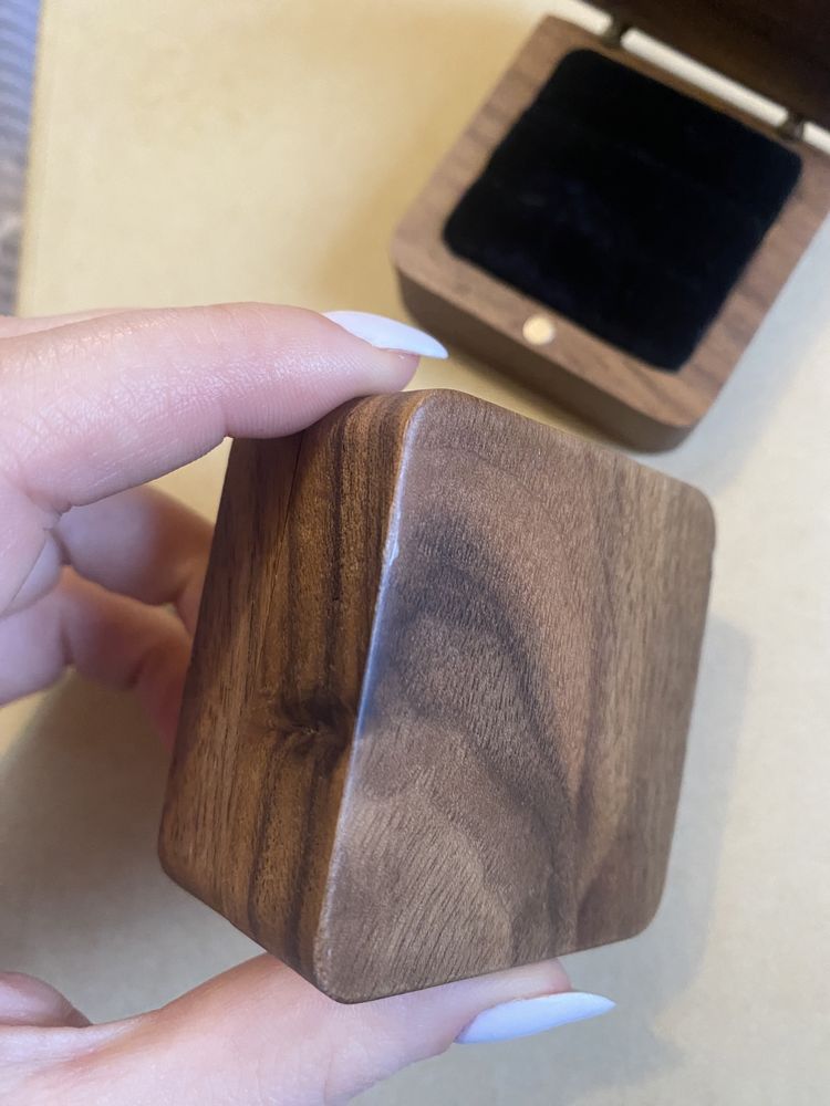 Cutie din lemn pentru verighete/inele/bijuterii