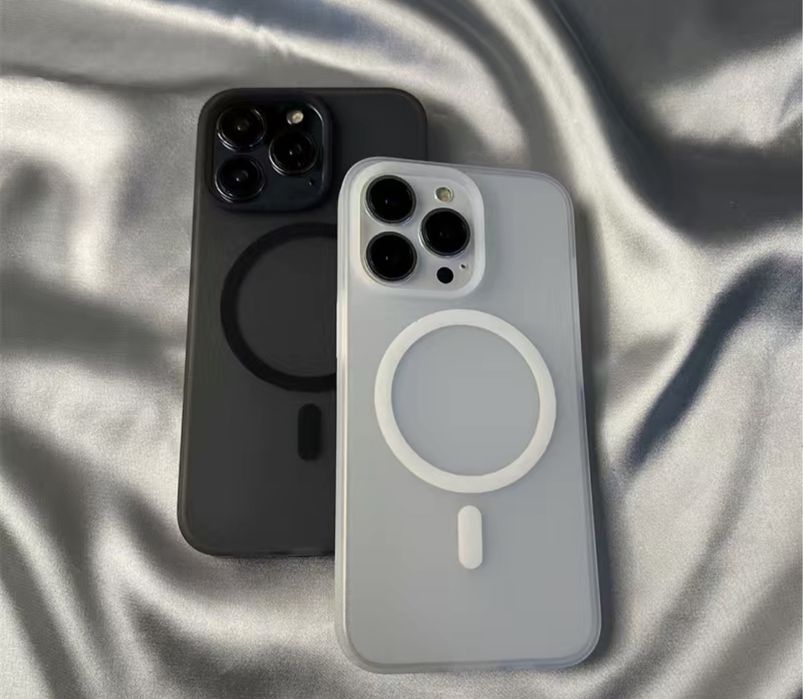 Iphone 15 16 PRO MAX PLUS - Husa Silicon Magsafe Mata Alba / Fumurie