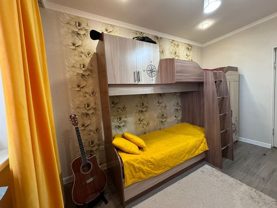 Двухъярусная кровать