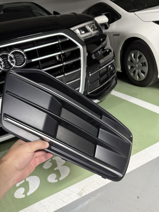 Grila/ Grile mici Audi Q5 FY