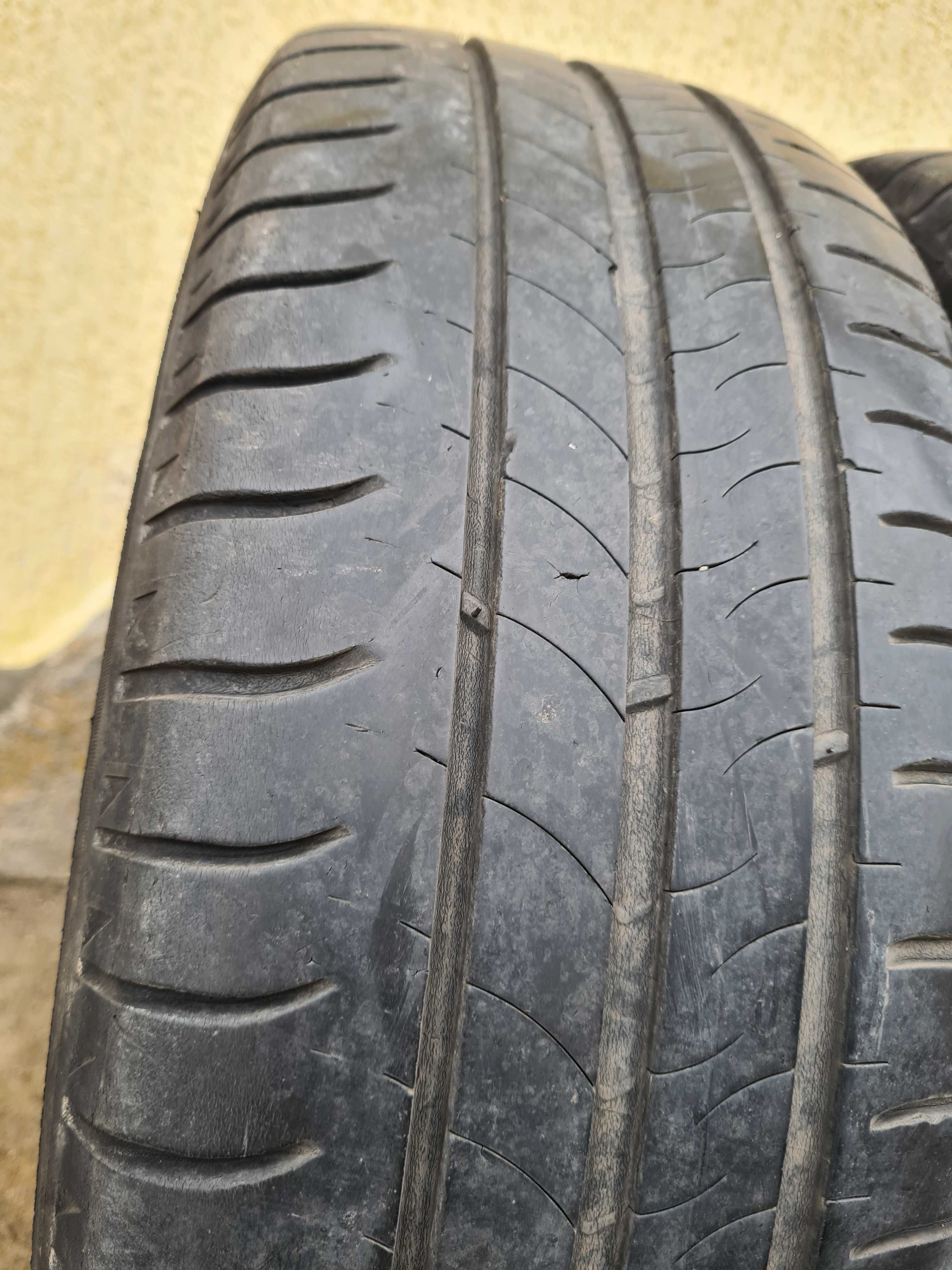 2 бр. летни гуми 215/60/16 Michelin DOT 3715 4,5 mm