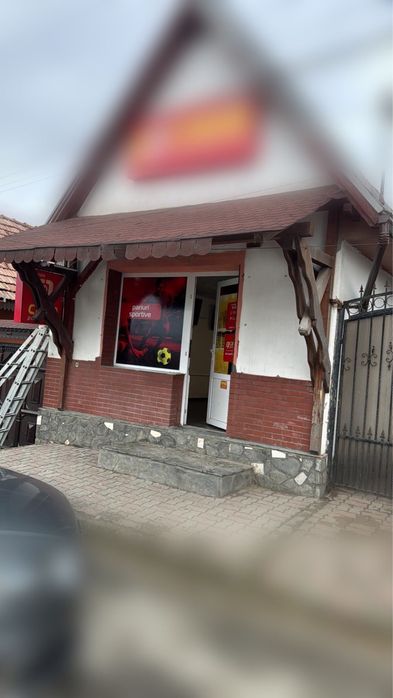 Spatiu comercial + casa