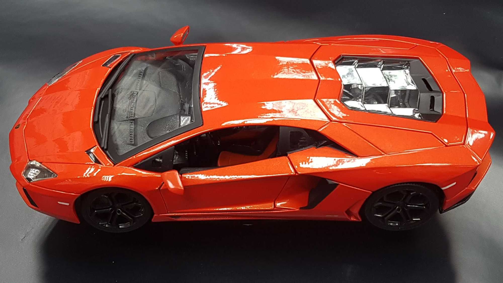 Bburago Lamborghini, мащаб 1:18 - колекция 6 колички