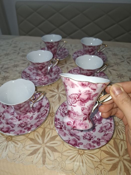 Căni/cești de colecție