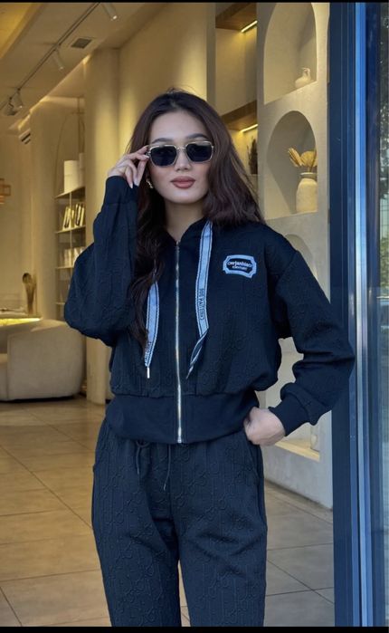 Продам Костюм “Cristian Dior”Люкс качества!