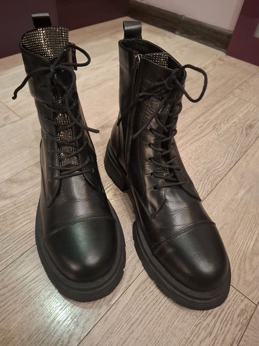 Елегантни дамски кубинки