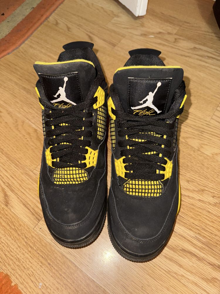 Jordan Retro 4 “Yellow Thunder”