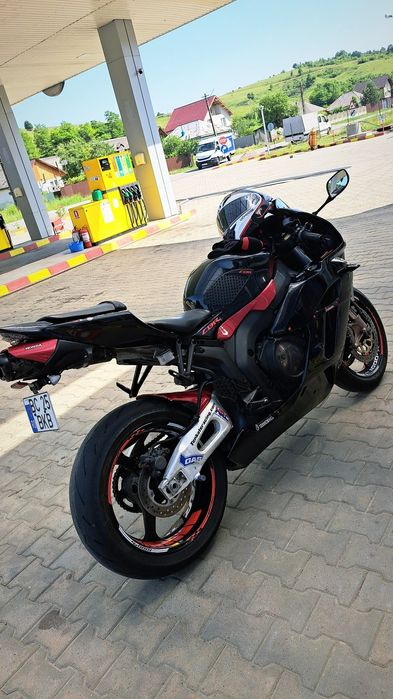Vand sau schimb Honda CBR1000RR Fireblade