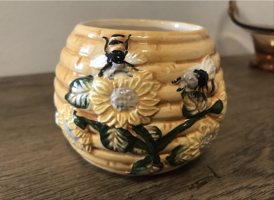 Чашки и шише, сувенири за подарък