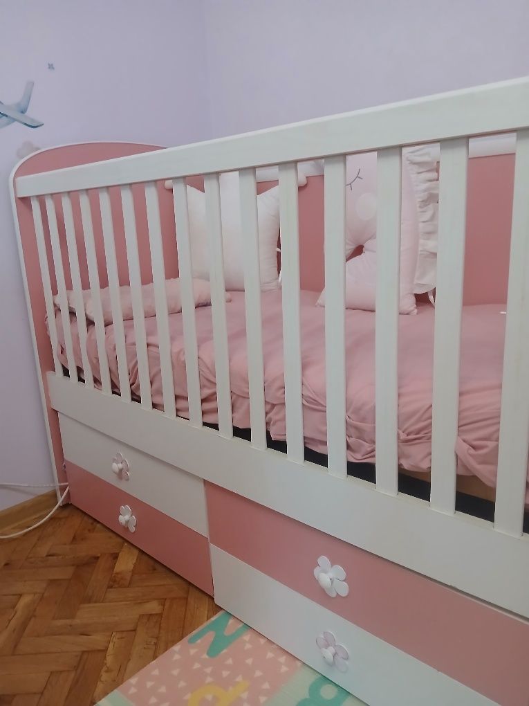 Кошара с матрак и люлеещ механизъм 140/70 см