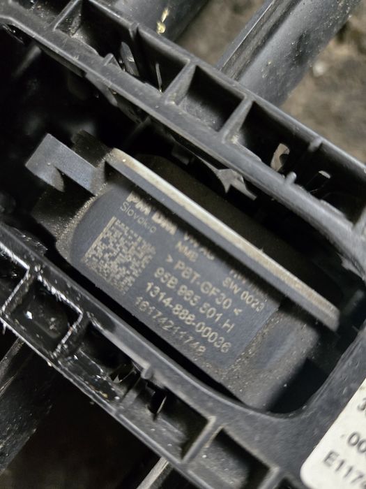 Grila activa deflector cu flapsuri Vw Passat B8 cod 95B965501H / 3G012