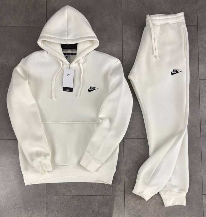 Нова колекция мъжки екипи Nike Tech Fleece!