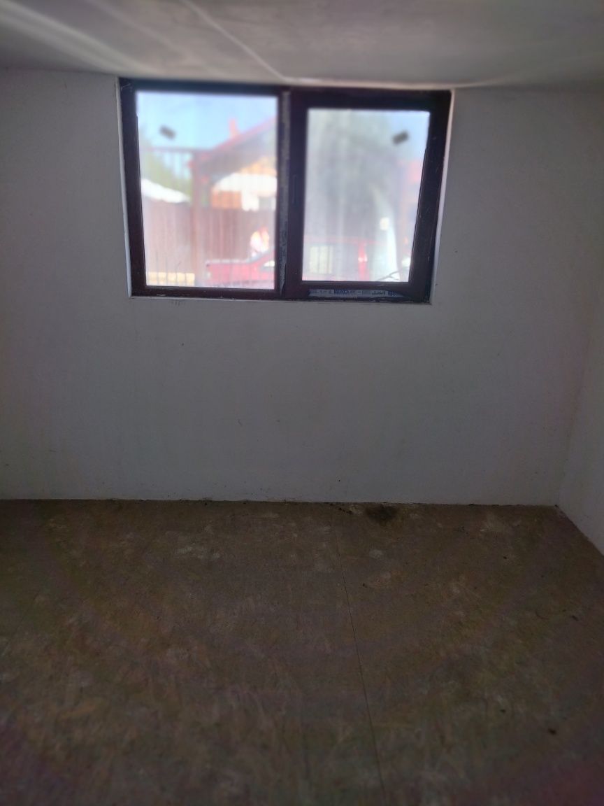 vand casa 2 camere ln maracineni