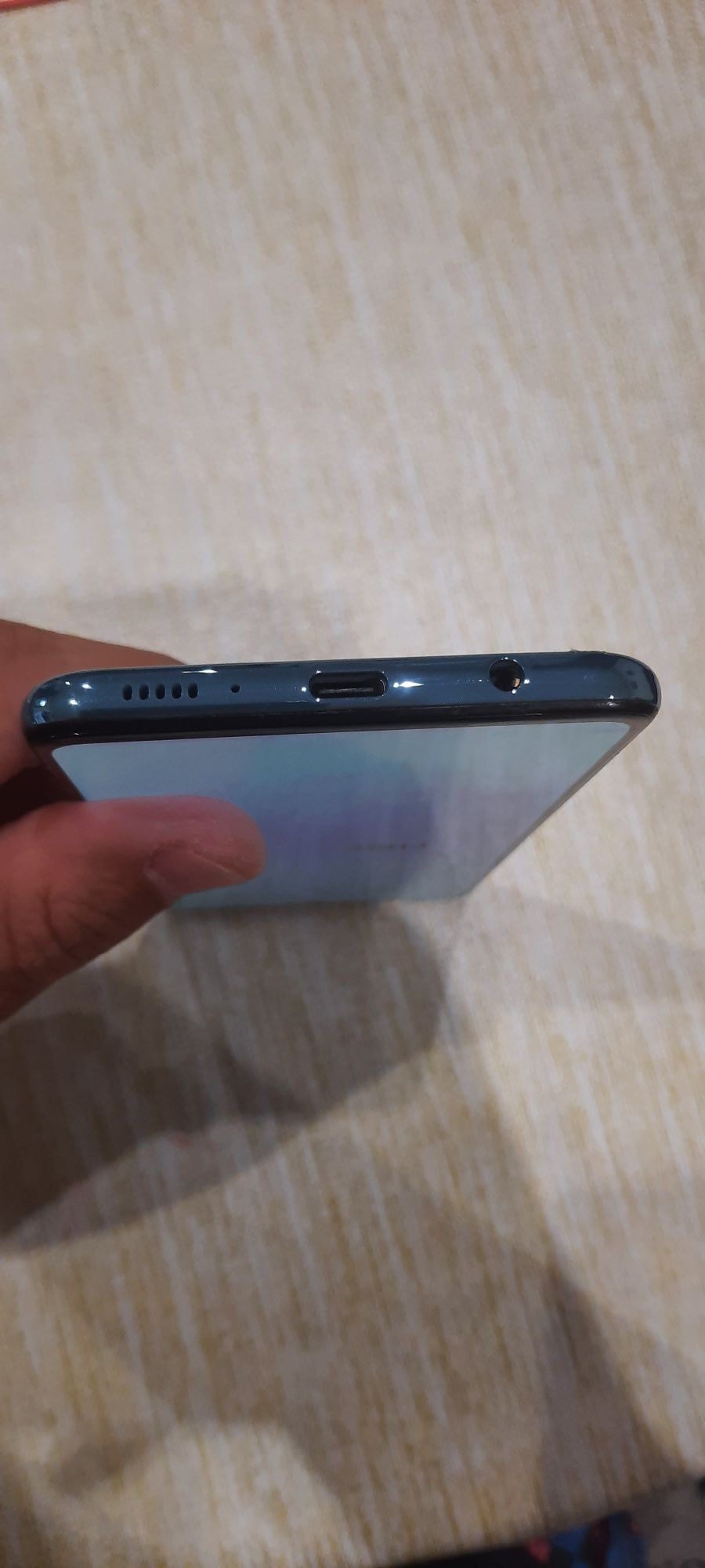 Продавам Samsung  A51