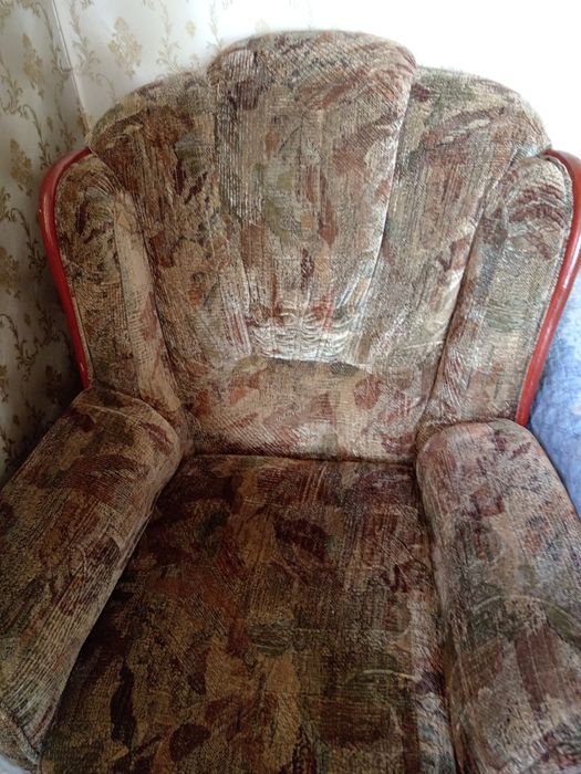 Продам 2 кресла в хорошем состоянии