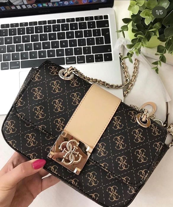 Оригинална чанта Guess