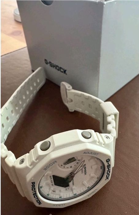 Casio G-SHOCK | GMA-S2100GA-7A | Mini G-SHOCK alb (folosit)