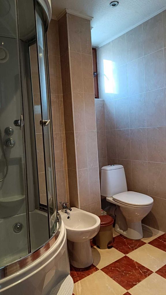 Дава се под наем Тристаен апартамент в Гоце Делчев - 75 кв.м за 193.8 € - Снимка #5